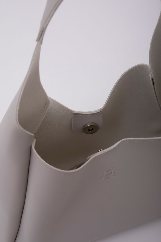 Gri SHK19 Çıtçıt Kapatmalı Suni Deri Fermuarlı Makyaj Çantalı El ve Omuz Çantası E:33 U:15 G:10 cm