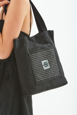 Taşlı Siyah U22 3 Bölmeli Ön 2 Cep Detaylı Kanvas Kumaş Günlük Kadın Kol ve Omuz Çantası B:35 E:35